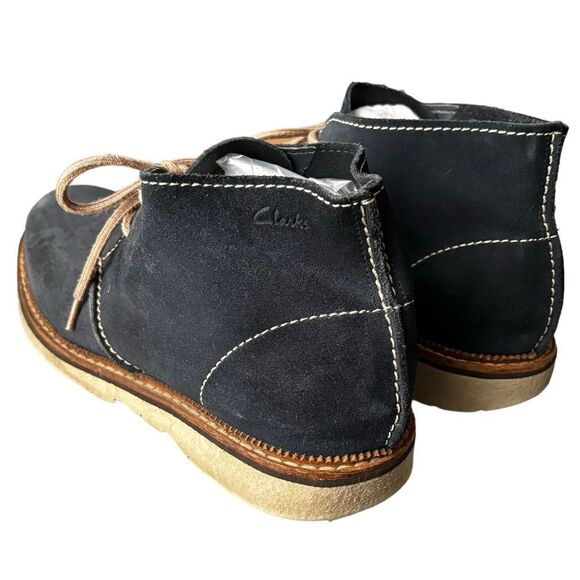 CLARKS Dark Blue Suede Chukka Boots Men’s Size 9 Lace Up Cream Laces Stitching main image 5